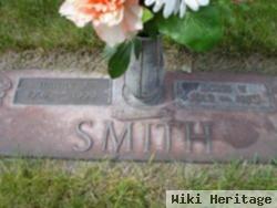 Doris W Smith