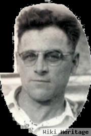 Leonard B Janssen