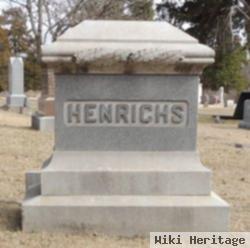 Bertha Edna Henrichs