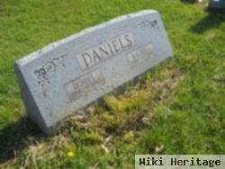 Doris L Marvin Daniels