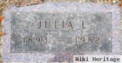 Julia L Weigt