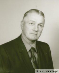 Carl W Lenz, Sr