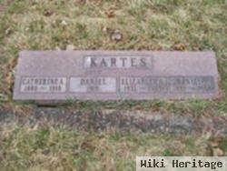 Daniel J Kartes