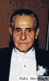 Enrique M Castro