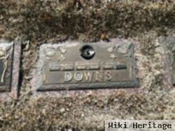 William R Downs, Jr