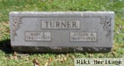 Mary E Turner