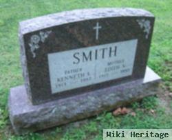 Edith V Smith