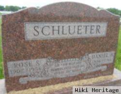 Rose S Schlueter