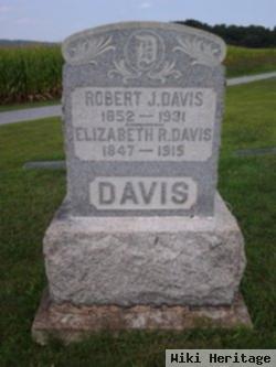 Elizabeth R Davis