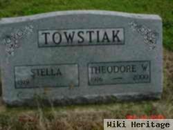 Stella Towstiak