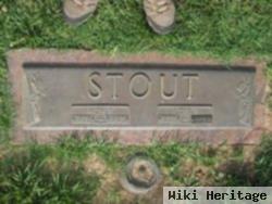 Hoy Everett Stout