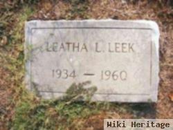 Leatha L Leek