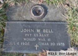 Pvt John W Bell