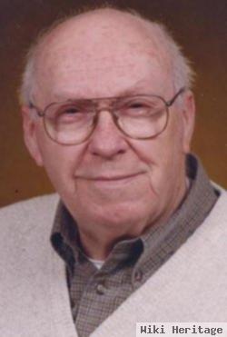 William Louis Arnold "bill" Casper