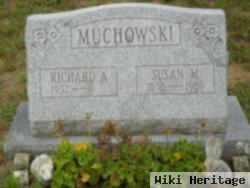 Susan M Muchowski