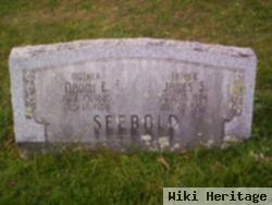 Naomi E Cornelius Seebold