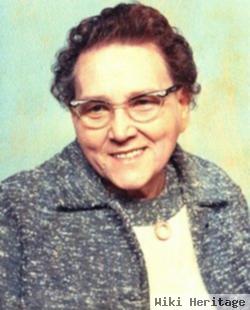 Clara B Robinette