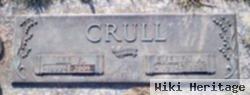 Lee R Crull