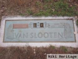 Fred Van Slooten