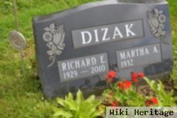 Richard E Dizak