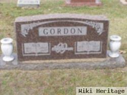 Gus Gordon