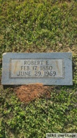 Robert Ernest Swann