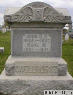 John D H Quellhorst