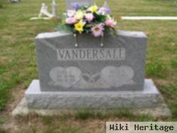 Earl R Vandersall