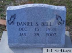 Daniel S Bell