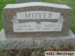 Elsie M Moyer