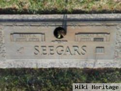 Thomas Braxton Seegars, Jr