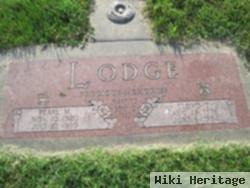 Lloyd T Lodge