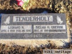 Selma "sally" Grenvik Tenderholt