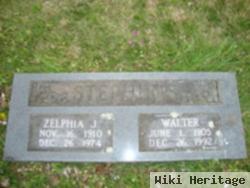 Zelphia J Stephens