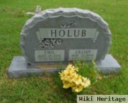 Lillian Holub