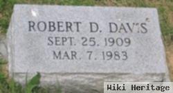 Robert D Davis