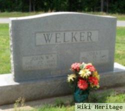 Dora Elizabeth Farmer Welker