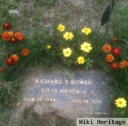 Richard E Bowen