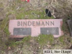 Alma D Bindemann