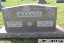 Mary D Reckahn