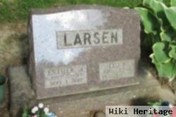 Leo P Larsen