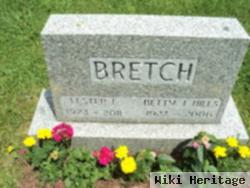 Betty J Hills Bretch