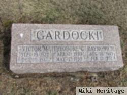 Victor M Gardocki