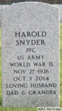 Harold M Snyder