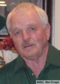 Gary E. Stilson