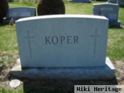 Leonard T Koper