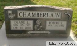 Deane L Chamberlain