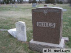 Ira Mills