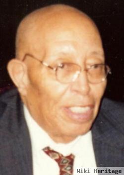 Rev Dozier E. Mckinnon