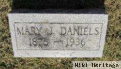 Mary J Fisher Daniels